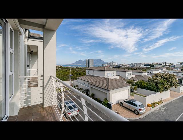 3 BEDROOM TOWNHOUSE TO LET IN BIG BAY